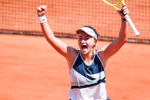 TENNIS - French Open 2021 PARIS,FRANCE,07.June.21 - TENNIS - WTA, Tennis Damen Tour, French Open, Roland Garros, Grand Slam. Image shows the rejoicing of Barbora Krejcikova (CZE).  GEPAxpictures xPatrickxSteiner