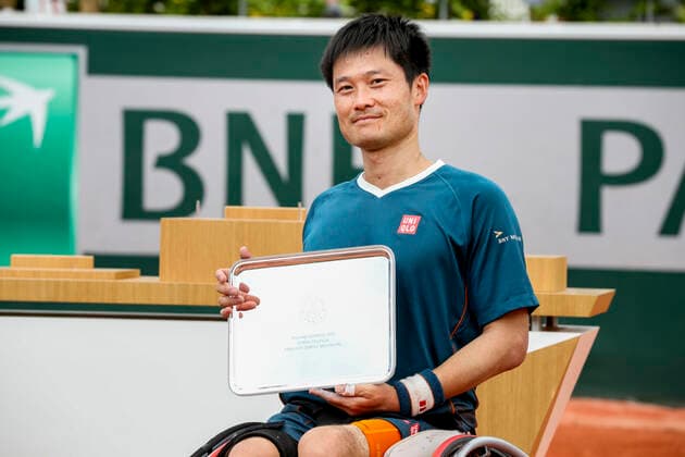 TENNIS - French Open 2021 PARIS,FRANCE,07.June.21 - TENNIS - ATP, Tennis Herren World Tour, French Open, Roland Garros, Grand Slam. Image shows Shingo Kunieda (JPN). Keywords: trophy.  GEPAxpictures xPatrickxSteiner