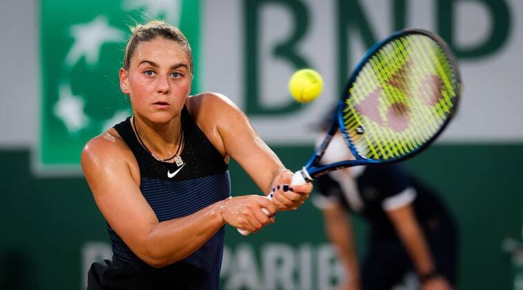 Mandatory Credit: Photo by Rob Prange Shutterstock (12019128cl) Marta Kostyuk of Ukraine in action during the fourth round of the 2021 Roland Garros Grand Slam Tournament French Open Tennis, Day Nine, Roland Garros, Paris, France - 07 Jun 2021 French Open Tennis, Day Nine, Roland Garros, Paris, France - 07 Jun 2021  Copyright: xRobxPrange Shutterstockx 12019128cl