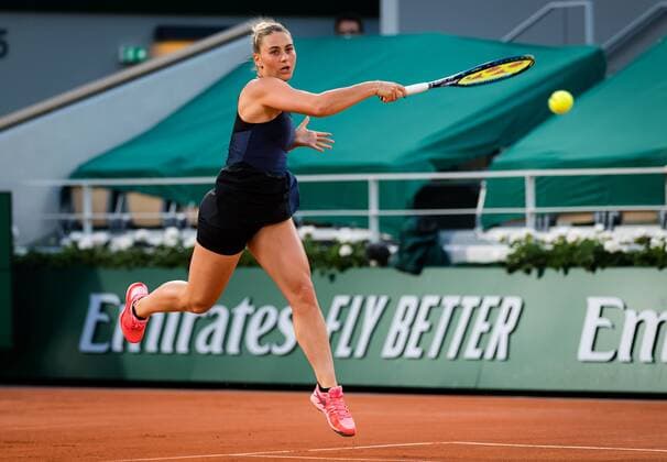 Mandatory Credit: Photo by Rob Prange Shutterstock (12019128cz) Marta Kostyuk of Ukraine in action during the fourth round of the 2021 Roland Garros Grand Slam Tournament French Open Tennis, Day Nine, Roland Garros, Paris, France - 07 Jun 2021 French Open Tennis, Day Nine, Roland Garros, Paris, France - 07 Jun 2021  Copyright: xRobxPrange Shutterstockx 12019128cz