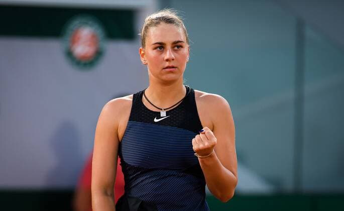 Mandatory Credit: Photo by Rob Prange Shutterstock (12019128cu) Marta Kostyuk of Ukraine in action during the fourth round of the 2021 Roland Garros Grand Slam Tournament French Open Tennis, Day Nine, Roland Garros, Paris, France - 07 Jun 2021 French Open Tennis, Day Nine, Roland Garros, Paris, France - 07 Jun 2021  Copyright: xRobxPrange Shutterstockx 12019128cu