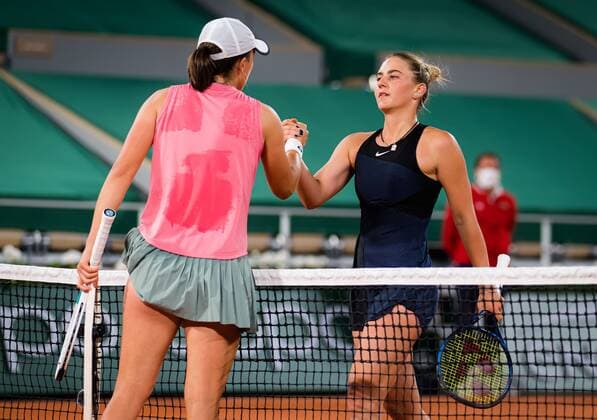 Mandatory Credit: Photo by Rob Prange Shutterstock (12019128dl) Iga Swiatek of Poland & Marta Kostyuk of Ukraine after the fourth round of the 2021 Roland Garros Grand Slam Tournament French Open Tennis, Day Nine, Roland Garros, Paris, France - 07 Jun 2021 French Open Tennis, Day Nine, Roland Garros, Paris, France - 07 Jun 2021  Copyright: xRobxPrange Shutterstockx 12019128dl