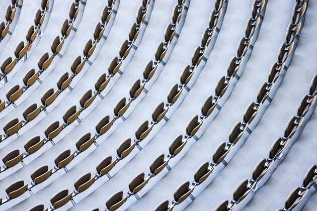 Bilder des Jahres 2021, Sport 06 Juni Sport Bilder des Tages TENNIS - French Open 2021 PARIS,FRANCE,08.June.21 - TENNIS - WTA, Tennis Damen Tour, French Open, Roland Garros, Grand Slam. Image shows a feature with empty chairs.  GEPAxpictures xPatrickxSteiner