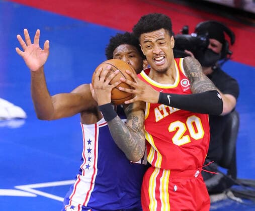 June 8, 2021, Philadelphia, PA, USA: The Atlanta Hawks John Collins (20) battles for the ball with the Philadelphia 76ers Joel Embiid in Game 2 of the Eastern Conference semifinals at the Wells Fargo Center on Tuesday, June 8, 2021, in Philadelphia. Philadelphia USA - ZUMAm67_ 1003073177st Copyright: xThexAtlantaxJournal-Constitutionx