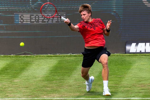 Peter Gojowczyk GER Germany, Stuttgart, 09 06 2021, Tennis, ATP250, MercedesCup 2021, 1 Round, P Gojowczyk GER I Ivashka BLR , TC Weissenhof Foto A2 Bildagentur Peter Hartenfelser