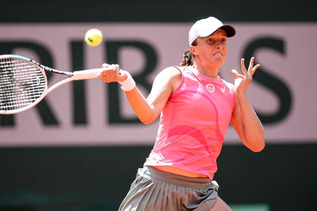 TENNIS - French Open 2021 PARIS,FRANCE,09.June.21 - TENNIS - WTA, Tennis Damen Tour, French Open, Roland Garros, Grand Slam. Image shows Iga Swiatek (POL).  GEPAxpictures xPatrickxSteiner