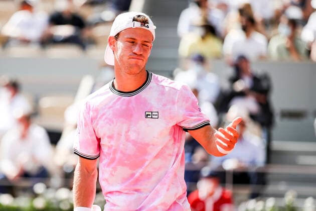 TENNIS - French Open 2021 PARIS,FRANCE,09.June.21 - TENNIS - ATP, Tennis Herren World Tour, French Open, Roland Garros, Grand Slam. Image shows the disappointment of Diego Schwartzman (ARG).  GEPAxpictures xPatrickxSteiner