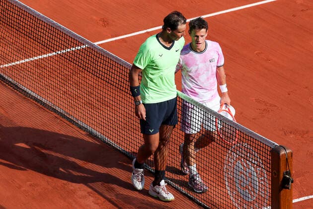 TENNIS - French Open 2021 PARIS,FRANCE,09.June.21 - TENNIS - ATP, Tennis Herren World Tour, French Open, Roland Garros, Grand Slam. Image shows Rafael Nadal (ESP) and Diego Schwartzman (ARG).  GEPAxpictures xPatrickxSteiner