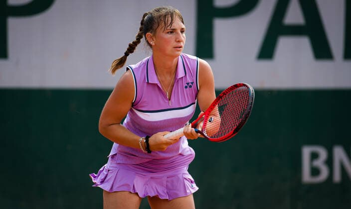 June 9, 2021: Mara Guth of Germany in action in the Juniors competition at the 2021 Roland Garros Grand Slam Tournament - ZUMAa181 20210609_zaa_a181_095 Copyright: xRobxPrangex