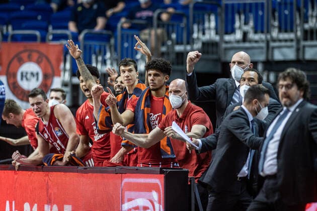 Basketball Berlin 09 06 2021 1 Bundesliga easyCredit BBL Season 2020 2021 Playoffs Final Game 1 Alba Berlin FC Bayern Munich Cheers Bayern Munich