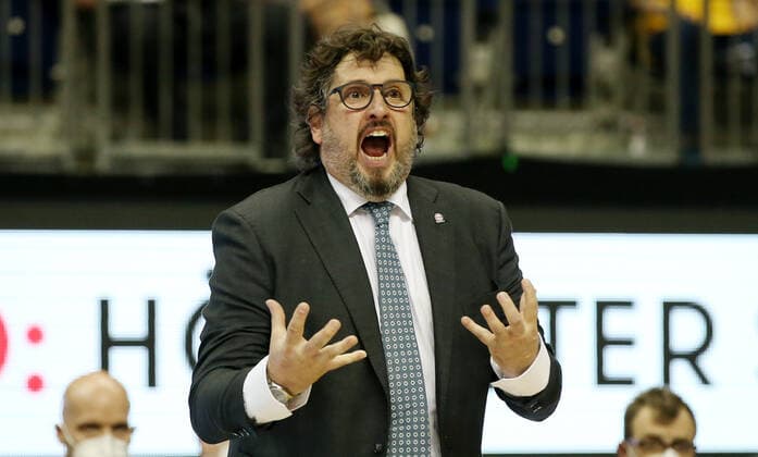 Coach Andrea Trinchieri scolding action upper body upper body sports basketball play off final BBL Bundesliga men season 2020 2021 09 06 2021 ALBA Berlin vs FC Bayern Munich