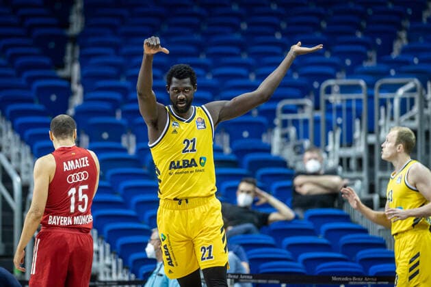 Basketball Berlin 09 06 2021 1 Bundesliga easyCredit BBL Season 2020 2021 Playoffs Final Game 1 Alba Berlin FC Bayern Munich Christ Koumadje Alba Berlin, No 21 cheering after his block.