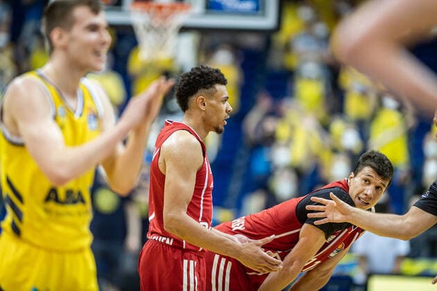 Basketball Berlin 09 06 2021 1 Bundesliga easyCredit BBL Season 2020 2021 Playoffs Final Game 1 Alba Berlin FC Bayern Munich Wade Baldwin Munich, No 02 after 2 technical foul.