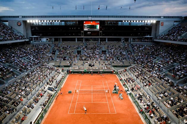 TENNIS - French Open 2021 PARIS,FRANCE,09.June.21 - TENNIS - ATP, Tennis Herren World Tour, French Open, Roland Garros, Grand Slam. Image shows Matteo Berrettini (ITA) and Novak Djokovic (SRB).  GEPAxpictures xPatrickxSteiner