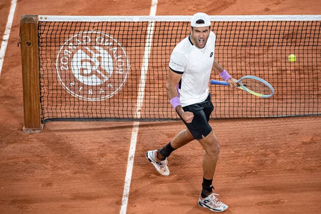 (210610) -- PARIS, June 10, 2021 -- Matteo Berrettini of Italy reacts during the men s singles quarterfinal against Novak Djokovic of Serbia at the French Open tennis tournament at Roland Garros in Paris, France, June 9, 2021. (Photo by Xinhua) (SP)FRANCE-PARIS-TENNIS-ROLAND GARROS-FRENCH OPEN-MEN S SINGLES-DAY 11 AurelienxMorissard 