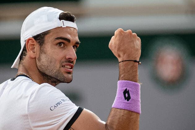 (210610) -- PARIS, June 10, 2021 -- Matteo Berrettini of Italy reacts during the men s singles quarterfinal against Novak Djokovic of Serbia at the French Open tennis tournament at Roland Garros in Paris, France, June 9, 2021. (Photo by Xinhua) (SP)FRANCE-PARIS-TENNIS-ROLAND GARROS-FRENCH OPEN-MEN S SINGLES-DAY 11 AurelienxMorissard 