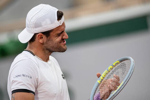 (210610) -- PARIS, June 10, 2021 -- Matteo Berrettini of Italy reacts during the men s singles quarterfinal against Novak Djokovic of Serbia at the French Open tennis tournament at Roland Garros in Paris, France, June 9, 2021. (Photo by Xinhua) (SP)FRANCE-PARIS-TENNIS-ROLAND GARROS-FRENCH OPEN-MEN S SINGLES-DAY 11 AurelienxMorissard 