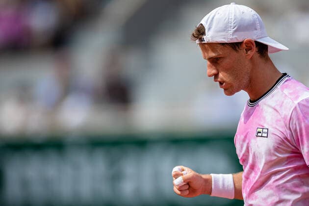 (210610) -- PARIS, June 10, 2021 -- Diego Schwartzman of Argentina reacts during the men s singles quarterfinal against Rafael Nadal of Spain at the French Open tennis tournament at Roland Garros in Paris, France, June 9, 2021. (Photo by Aurelien Morissard Xinhua) (SP)FRANCE-PARIS-TENNIS-ROLAND GARROS-FRENCH OPEN-MEN S SINGLES-DAY 11 AoxLeilian¡¤molisaer 