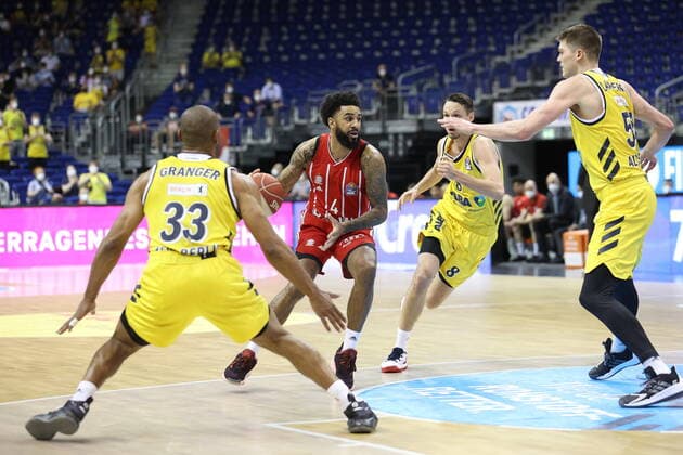 DEU, GER, easyCredit BBL, ALBA vs Bayern Muenchen, 09 06 2021, Mercedes Benz Arena, Berlin, DEU, GER, easyCredit BBL, ALBA vs Bayern Muenchen, in picture Jayson Granger ALBA Berlin 33 , Marcus Eriksson ALBA Berlin 8 , Ben Lammers ALBA Berlin 50 , D J Seeley FC Bayern Muenchen 4 nordphotoxGmbHx xEngler nph00076