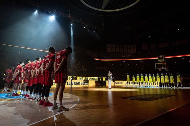 Basketball Berlin 09 06 2021 1 Bundesliga easyCredit BBL Season 2020 2021 Playoffs Final Game 1 Alba Berlin FC Bayern Munich National Anthem before the game