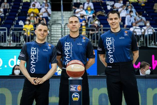Basketball Berlin 09 06 2021 1 Bundesliga easyCredit BBL Season 2020 2021 Playoffs Final Game 1 Alba Berlin FC Bayern Munich Referee Gentian Cici Robert Lottermoser Carsten Staube vlnr