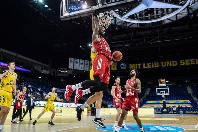 Basketball Berlin 09 06 2021 1 Bundesliga easyCredit BBL Season 2020 2021 Playoffs Final Game 1 Alba Berlin FC Bayern Munich James Gist Munich, No 21