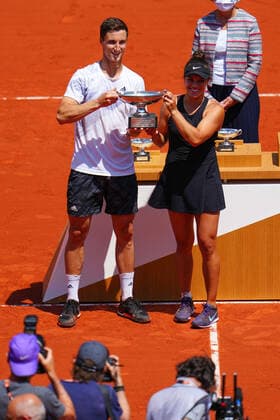 Mandatory Credit: Photo by Javier Garcia BPI Shutterstock (12058061d) Desirae Krawczyk and Joe Salisbury celebrate winning the final of the Mixed Doubles French Open Tennis, Day Twelve, Roland Garros, Paris, France - 10 Jun 2021 French Open Tennis, Day Twelve, Roland Garros, Paris, France - 10 Jun 2021  Copyright: xJavierxGarcia BPI Shutterstockx 12058061d
