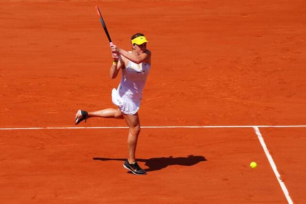 Mandatory Credit: Photo by Javier Garcia BPI Shutterstock (12058061cm) Anastasia Pavlyuchenkova during her semi final match French Open Tennis, Day Twelve, Roland Garros, Paris, France - 10 Jun 2021 French Open Tennis, Day Twelve, Roland Garros, Paris, France - 10 Jun 2021  Copyright: xJavierxGarcia BPI Shutterstockx 12058061cm