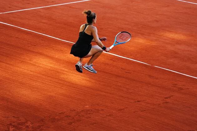 Mandatory Credit: Photo by Javier Garcia BPI Shutterstock (12058061hk) Maria Sakkari jumps whilst waiting for her opponent during her semi final match French Open Tennis, Day Twelve, Roland Garros, Paris, France - 10 Jun 2021 French Open Tennis, Day Twelve, Roland Garros, Paris, France - 10 Jun 2021  Copyright: xJavierxGarcia BPI Shutterstockx 12058061hk