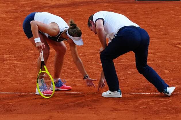 Mandatory Credit: Photo by Javier Garcia BPI Shutterstock (12058061im) Aguish for Barbora Krejcikova as the umpire calls a shot in on match point of her semi final match French Open Tennis, Day Twelve, Roland Garros, Paris, France - 10 Jun 2021 French Open Tennis, Day Twelve, Roland Garros, Paris, France - 10 Jun 2021  Copyright: xJavierxGarcia BPI Shutterstockx 12058061im