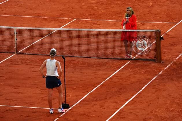 Mandatory Credit: Photo by Javier Garcia BPI Shutterstock (12058061jj) Barbora Krejcikova is interviewed by Marion Bartoli after winning her semi final match French Open Tennis, Day Twelve, Roland Garros, Paris, France - 10 Jun 2021 French Open Tennis, Day Twelve, Roland Garros, Paris, France - 10 Jun 2021  Copyright: xJavierxGarcia BPI Shutterstockx 12058061jj