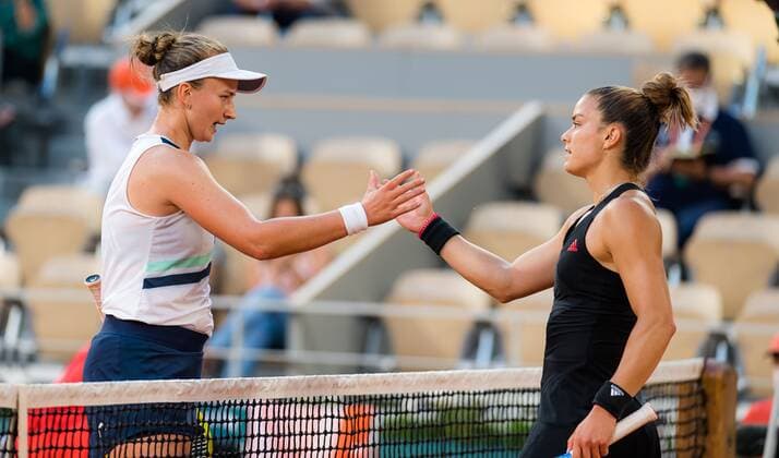 Mandatory Credit: Photo by Rob Prange Shutterstock (12058015bm) Barbora Krejcikova of the Czech Republic & Maria Sakkari of Greece at the net after their semi-final at the 2021 Roland Garros Grand Slam Tournament French Open Tennis, Day Twelve, Roland Garros, Paris, France - 10 Jun 2021 French Open Tennis, Day Twelve, Roland Garros, Paris, France - 10 Jun 2021  Copyright: xRobxPrange Shutterstockx 12058015bm
