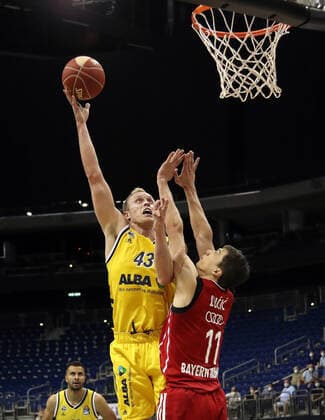 Luke Sikma, Vladimir Lucic Action Game Scene Duel Sports Basketball Play Off Final BBL Bundesliga Men Season 2020 2021 10 06 2021 ALBA Berlin vs FC Bayern Munich