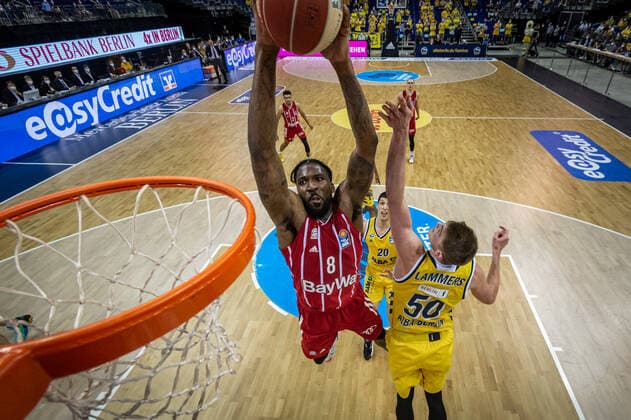 Basketball Berlin 10 06 2021 1 Bundesliga easyCredit BBL Season 2020 2021 Playoffs Final Game 2 Alba Berlin FC Bayern Munich Jalen Reynolds Munich, No 08 Ben Lammers Alba Berlin, No 50