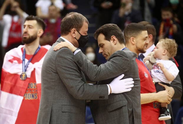MOSCOW, RUSSIA - JUNE 10, 2021: VTB United League President Sergei Kushchenko and CSKA Moscow s head coach Dimitrios Itoudis (L-R ront) hug as CSKA Moscow celebrate winning the VTB United League title after defeating UNICS Kazan 89-81 in Game 3 of the 2021 2022 VTB United League final series at CSKA Arena. Valery Sharifulin TASS MOSCOW, RUSSIA - JUNE 10, 2021: President and General Director of PBC CSKA Moscow Andrei Vatutin (L midground), CSKA Moscow s head coach DImitrios Itoudis (C front), Russia s Special Presidential Representative for Environmental Protection, Ecology and Transport Sergei Ivanov (C midground) and CSKA Moscow players spray champagne as they celebrate winning the VTB United League title after defeating UNICS Kazan 89-81 in Game 3 of the 2021 2022 VTB United League final series at CSKA Arena. Valery Sharifulin TASS  TS1044F3