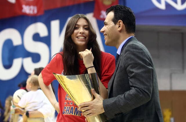 MOSCOW, RUSSIA - JUNE 10, 2021: CSKA Moscow s head coach Dimitrios Itoudis with wife celebrate winning the VTB United League title after CSKA Moscow defeated UNICS Kazan 89-81 in Game 3 of the 2021 2022 VTB United League final series at CSKA Arena. Valery Sharifulin TASS  TS1044FB