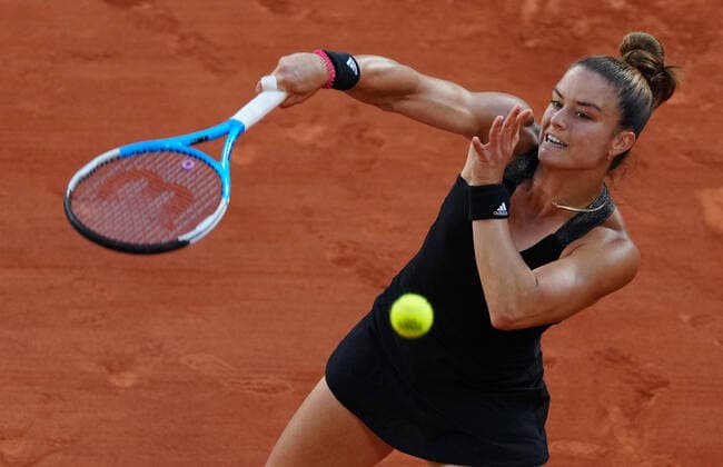 (210611) -- PARIS, June 11, 2021 -- Maria Sakkari of Greece serves during the women s singles semifinal match between Barbora Krejcikova of the Czech Republic and Maria Sakkari of Greece at the French Open tennis tournament at Roland Garros in Paris, France, June 10, 2021. ) (SP)FRANCE-PARIS-TENNIS-ROLAND GARROS-FRENCH OPEN-WOMEN S SINGLES-SEMIFINALS GaoxJing 