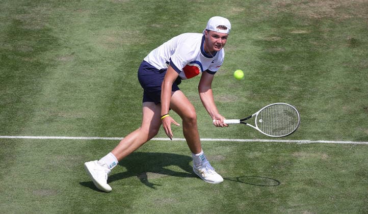 Stuttgart , Tennis MercedesCup Quarterfinals , Dominic Stricker SUI ,