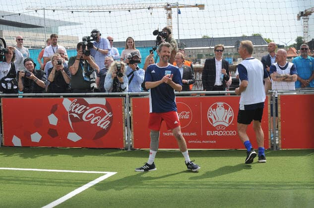 EURO 2021, Kronprinz Frederik von Dänemark bei einem Fußballspiel in der Fanzone in Kopenhagen Copenhagen, Denmark. 11 June 2021,Danish cronw prince Frederik opens offical EEFA Euro 2020 footbal festival in Copenhagen in UEFA festival copenahgen footbal village by playing football with danish foots stars tody in Danish capital. (Photo..Francis Joseph Dean Dean Pictures)