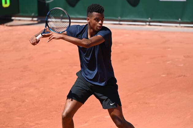 Tennis : Roland Garros 2021 - France - demi finale junior Arthur Fils contre Giovanni Mpetsi Perricard - France Tennis : Roland Garros 2021 - France - 11 06 2021 chryslenecaillaud 