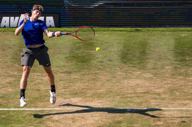 Denis Shapovalov CAN Germany, Stuttgart, 11 06 2021, Tennis, ATP250, MercedesCup 2021, Quarterfinals, Denis Shapovalov CAN Marin Cilic CRO , TC Weissenhof Foto A2 Bildagentur Peter Hartenfelser