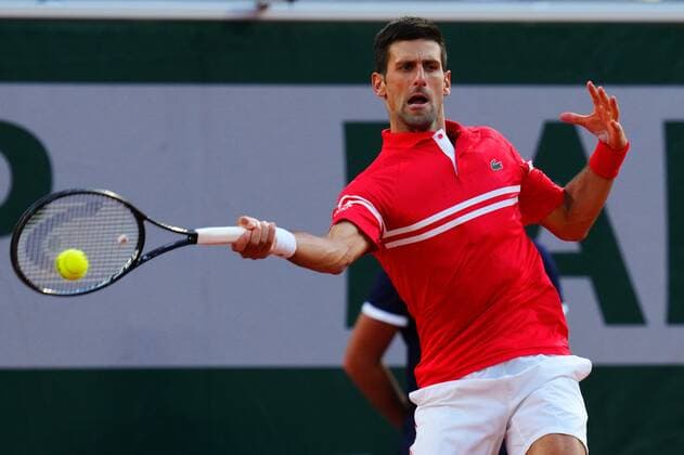 Sport Bilder des Tages Mandatory Credit: Photo by Javier Garcia BPI Shutterstock (12058128hs) Novak Djokovic during his semi final match French Open Tennis, Day Thirteen, Roland Garros, Paris, France - 11 Jun 2021 French Open Tennis, Day Thirteen, Roland Garros, Paris, France - 11 Jun 2021  Copyright: xJavierxGarcia BPI Shutterstockx 12058128hs