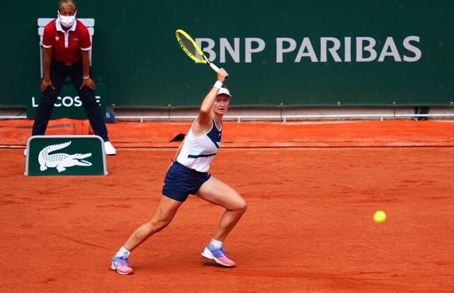 Sport Bilder des Tages Mandatory Credit: Photo by Javier Garcia BPI Shutterstock (12058169h) Barbora Krejcikova during the Women s Singles final French Open Tennis, Day Fourteen, Roland Garros, Paris, France - 12 Jun 2021 French Open Tennis, Day Fourteen, Roland Garros, Paris, France - 12 Jun 2021  Copyright: xJavierxGarcia BPI Shutterstockx 12058169h