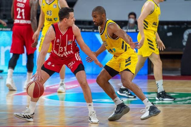 Zan Mark Sisko 31 FC Bayern , Jayson Granger 33 Alba Berlin , FC Bayern Basketball vs Alba Berlin, BBL Playoffs, Final, 12 06 2021 Muenchen Bayern Germany Copyright: xkolbert-press UlrichxGamelx