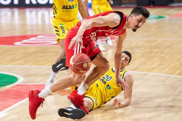Nihad Djedovic 14 FC Bayern , Simone Fontecchio 20 Alba Berlin , FC Bayern Basketball vs Alba Berlin, BBL Playoffs, Final, 12 06 2021 Muenchen Bayern Germany Copyright: xkolbert-press UlrichxGamelx