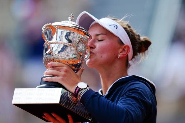 Mandatory Credit: Photo by Javier Garcia BPI Shutterstock (12058169cd) Barbora Krejcikova celebrates with the Suzanne-Lenglen cup after victory in the Women s Singles final French Open Tennis, Day Fourteen, Roland Garros, Paris, France - 12 Jun 2021 French Open Tennis, Day Fourteen, Roland Garros, Paris, France - 12 Jun 2021  Copyright: xJavierxGarcia BPI Shutterstockx 12058169cd