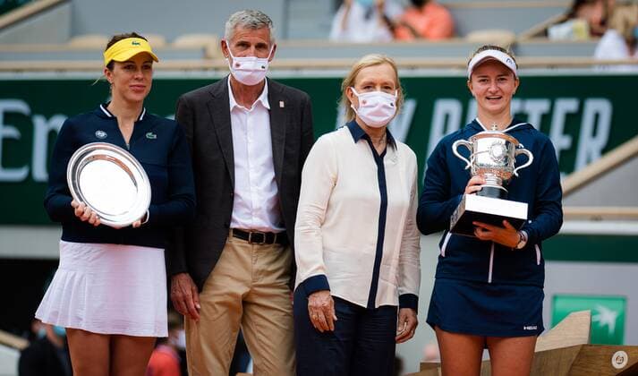 Mandatory Credit: Photo by Rob Prange Shutterstock (12058203ac) Anastasia Pavlyuchenkova of Russia &Barbora Krejcikova of the Czech Republic with their trophies after the final of the 2021 Roland Garros Grand Slam Tournament French Open Tennis, Day Fifteen, Roland Garros, Paris, France - 13 Jun 2021 French Open Tennis, Day Fifteen, Roland Garros, Paris, France - 13 Jun 2021  Copyright: xRobxPrange Shutterstockx 12058203ac