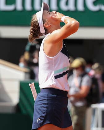 Barbora KrejÄikova waves and thanks spectators, fans after winning Tennis French Open 2021 Grand Slam Roland Garros Paris France 12 June 2021 Copyright: xJuergenxHasenkopfx