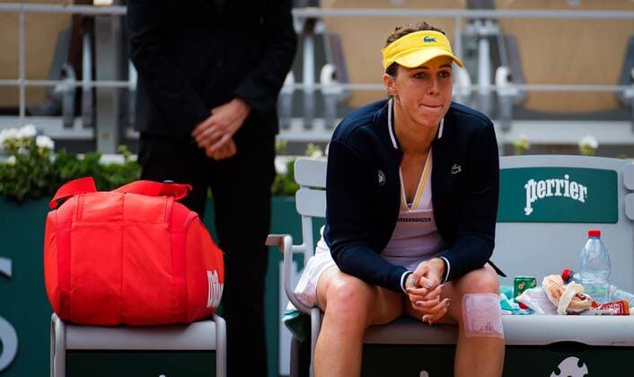 Mandatory Credit: Photo by Rob Prange Shutterstock (12058203ad) Anastasia Pavlyuchenkova of Russia during the trophy ceremony after losing the final of the 2021 Roland Garros Grand Slam Tournament French Open Tennis, Day Fifteen, Roland Garros, Paris, France - 12 Jun 2021 French Open Tennis, Day Fifteen, Roland Garros, Paris, France - 12 Jun 2021  Copyright: xRobxPrange Shutterstockx 12058203ad