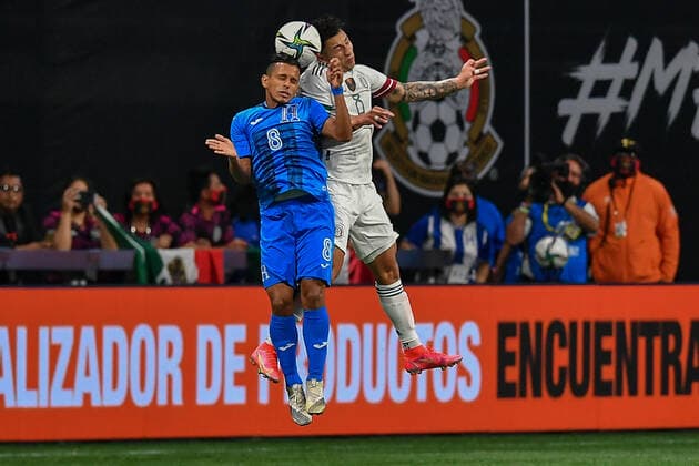 ATLANTA, GA Ã JUNE 12: Honduras midfielder Edwin Rodriguez (8) and Mexico midfielder Jorge Sanchez (8) fight for a header during the International Friendly, LÃ¤nderspiel, Nationalmannschaft match between Honduras and Mexico on June 12th, 2021 at Mercedes-Benz Stadium in Atlanta, GA. (Photo by Rich von Biberstein Icon Sportswire) SOCCER: JUN 12 Mexico v Honduras Icon210612007